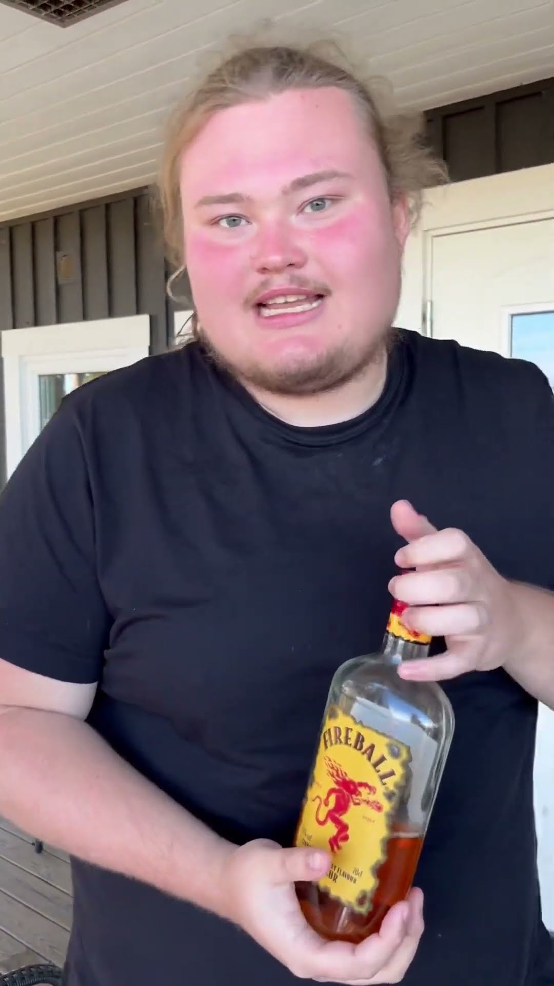 Gabbe sveper sprit i Borgholm. @tirolerhause1989 #tirolerhause1989 # ...