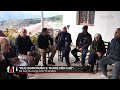 Pranë Ujit E Të Pa Pirë Banorët E Kuçit Në 2024 Mbushin Ujë Për Të Pirë Direkt Në Lumë Mesjetë 