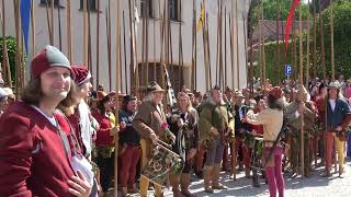 Landshuter Hochzeit 1475 - Markante Gesichter, Komödianten, Musikanten Und Reisige