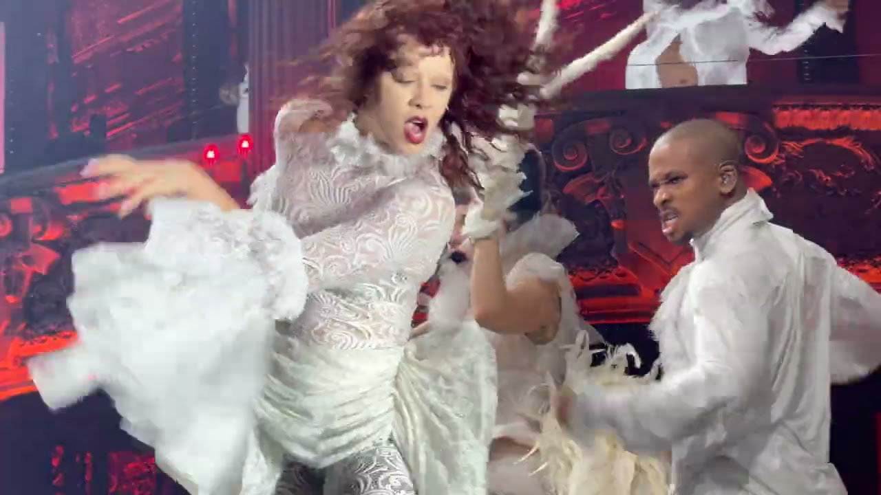 Lady Gaga - Bad Romance - Live in Milan 19/10/2025