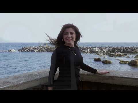 YouTube에서 Alessia Moio in " Ammore canta " E. Murolo - E. Tagliaferri orchestrazione M° Giancarlo Vorzitelli 보기