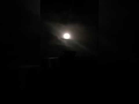Vídeo: Como você ora durante um eclipse lunar?