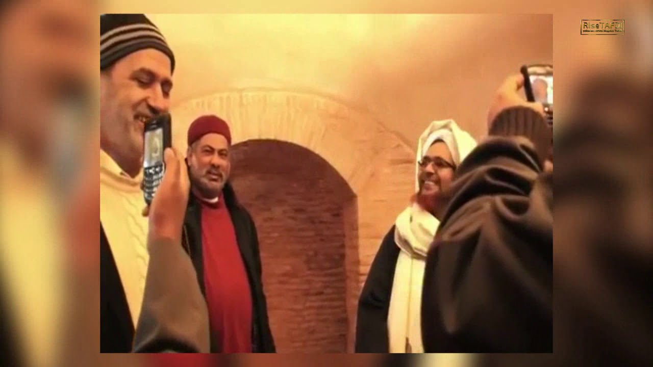 Habib Umar Membawakan Diwan Imam Syafi'i di Istana Alhambra, Spanyol