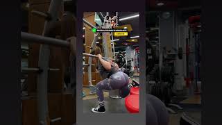 girl workouts leg day