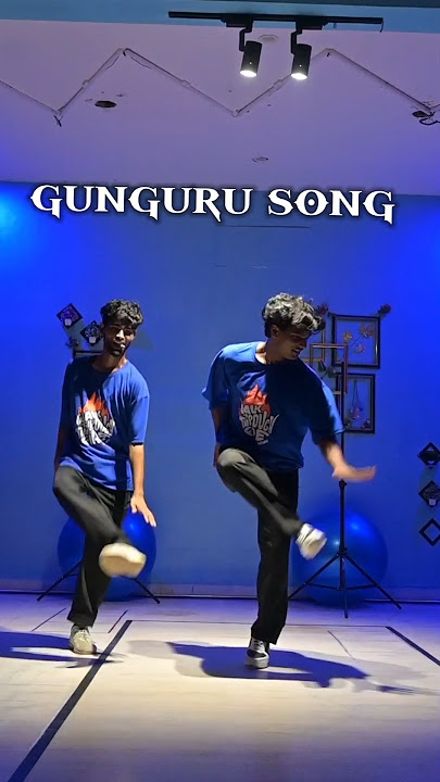 Ghungroo 💃 Hrithik & Tiger Shroff | War Movie Song 🎶 #YRF #DanceShorts #vsdanceacademy