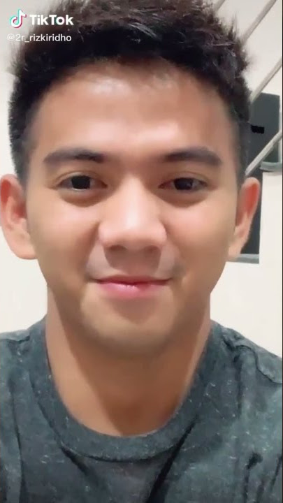 Video versi kk ridho da 2r dan saya sungguh aku sangat ngefens sama dya