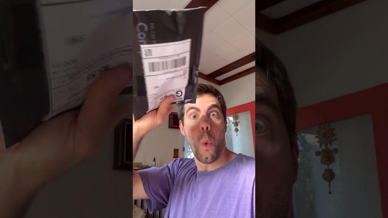 New fingerboard company SkateMANA from Oregon sent me stuff! 