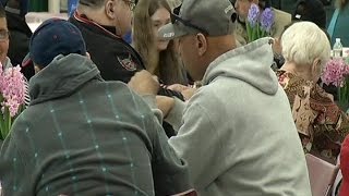 Dozens volunteer to help serve Easter dinner