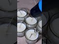 Vela cera de soja con piedras energéticas .