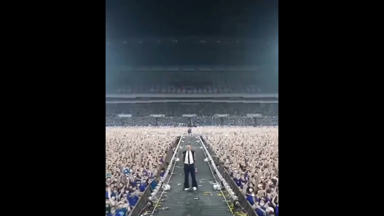 singer Park Jae-Sang surprised fans with his hit song ‘Gangnam Style’