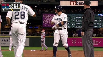 ARI@SEA: Zunino ties game in the 9th with RBI single