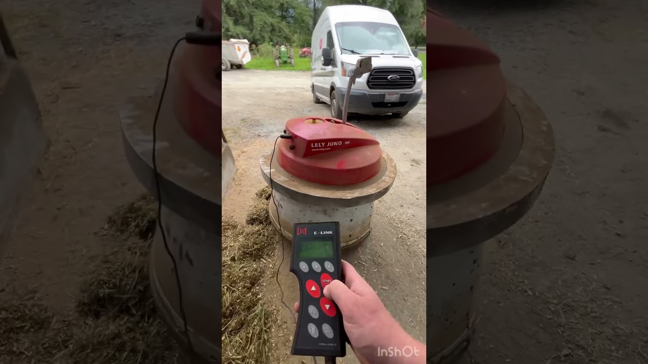 Feed pusher pt. 2/3 #dairy #dairyfarming #lely #cows #robotics #bluecollar #farming