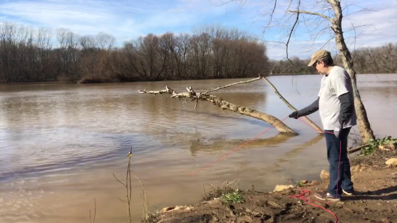 Carolina Diggers ~ Magnet Fishing at Yadkin River Park - YouTube