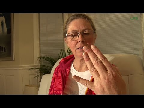 Video: Catherine Deneuve Får Hjerneslag