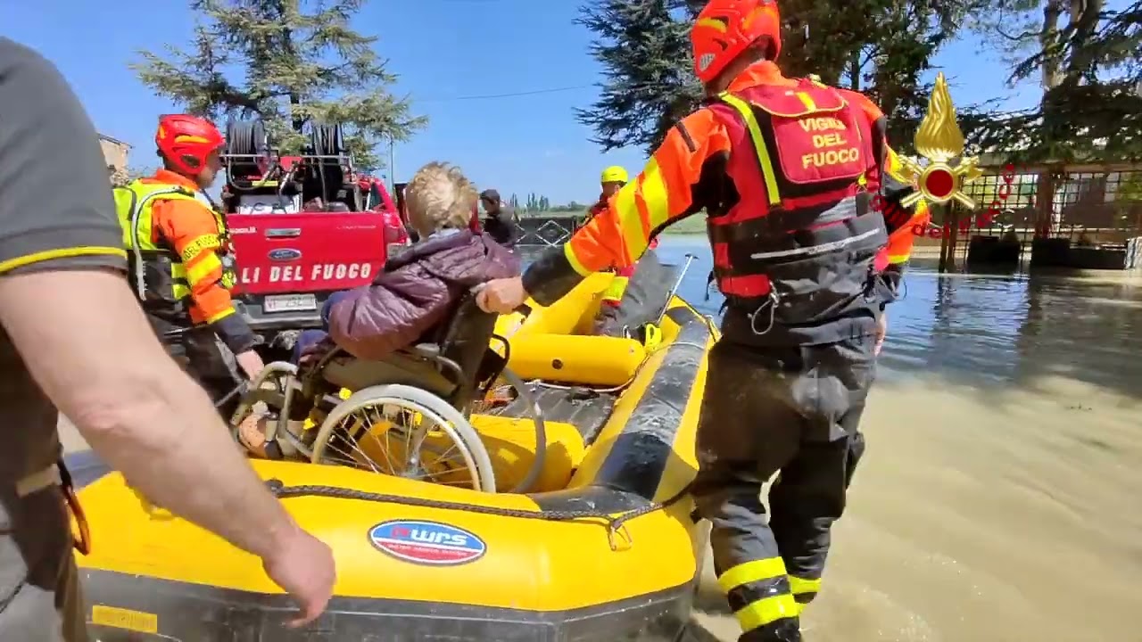 EMILIA ROMAGNA - MALTEMPO, 300 VIGILI DEL FUOCO AL LAVORO: 1.000 GLI INTERVENTI FATTI