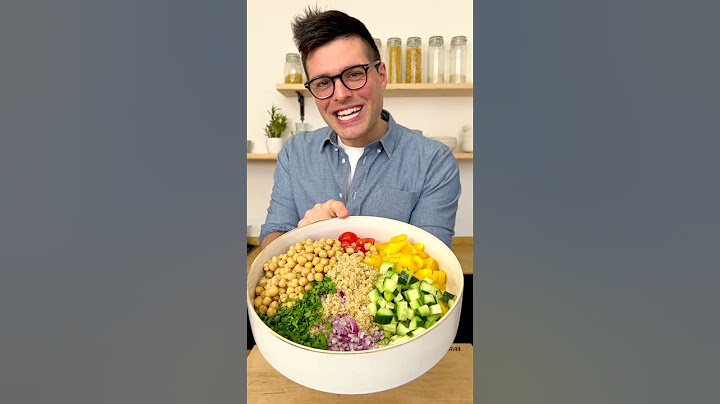 Chickpea Quinoa Salad (20 min lunch idea)