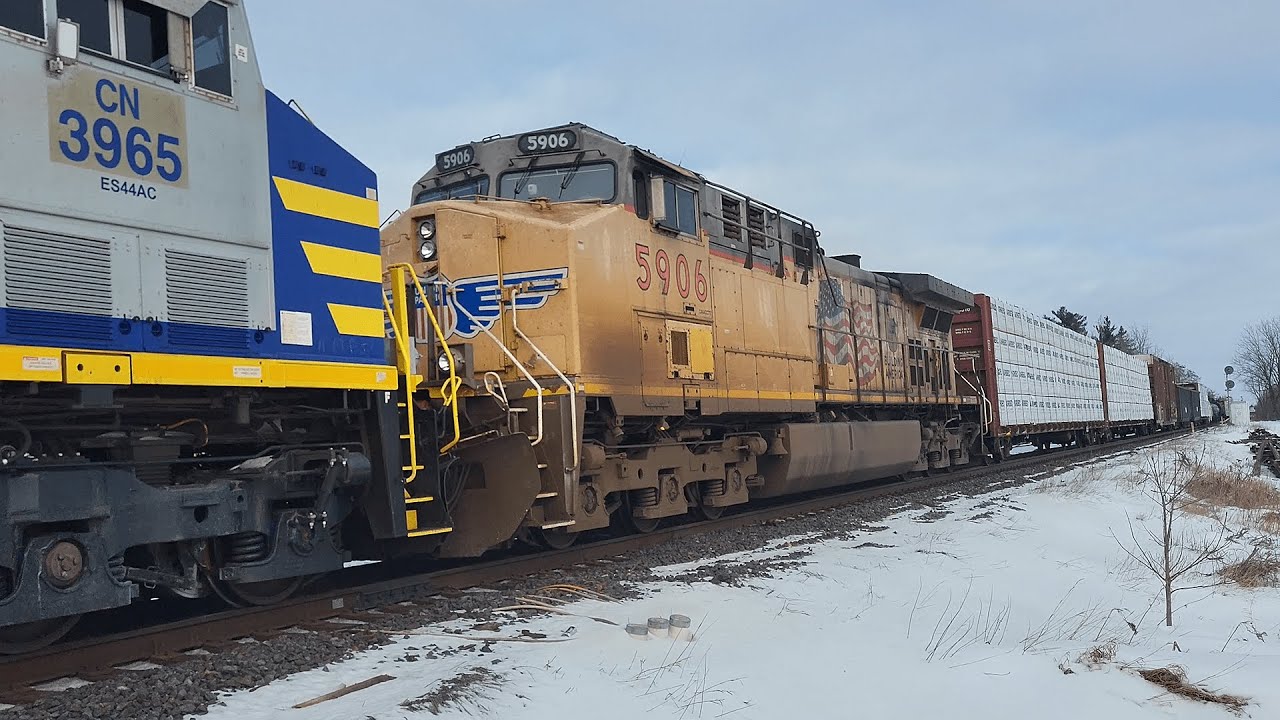 UP 5906 Trail! CN A425 - 2298W at Stewarttown - February 05, 2025 - YouTube