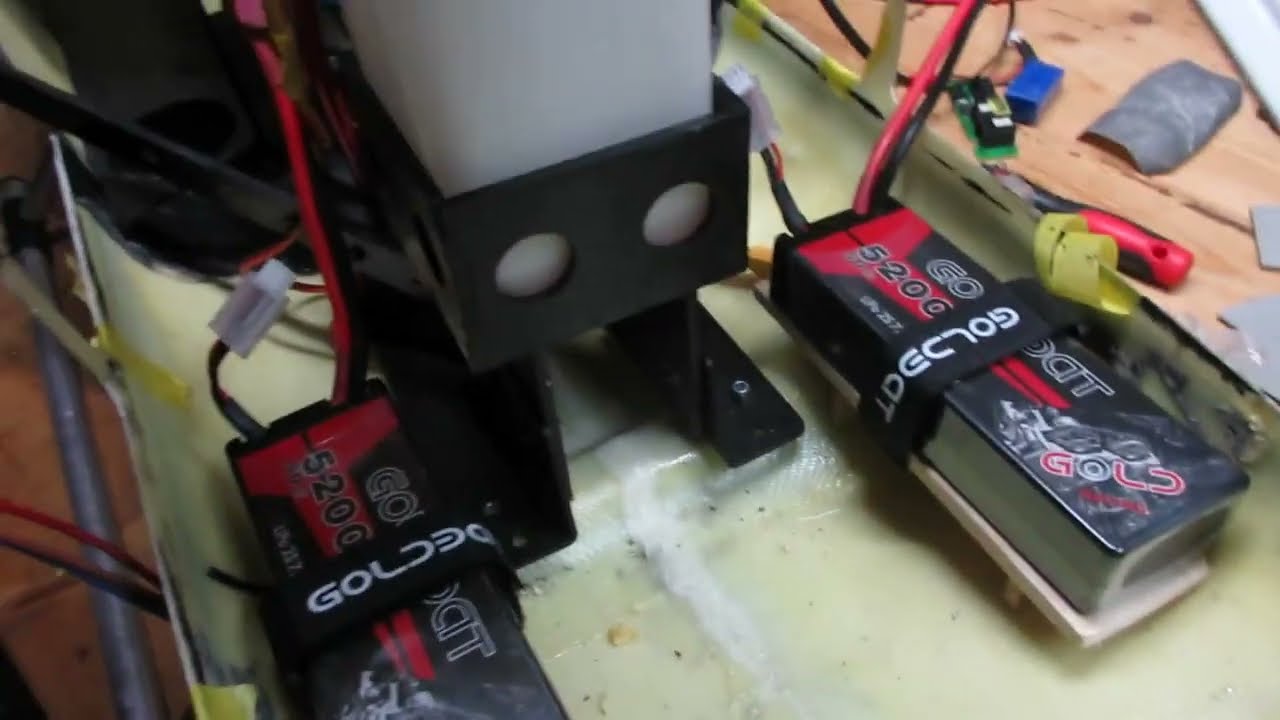 VARIO EC135  バッテリープレート作成