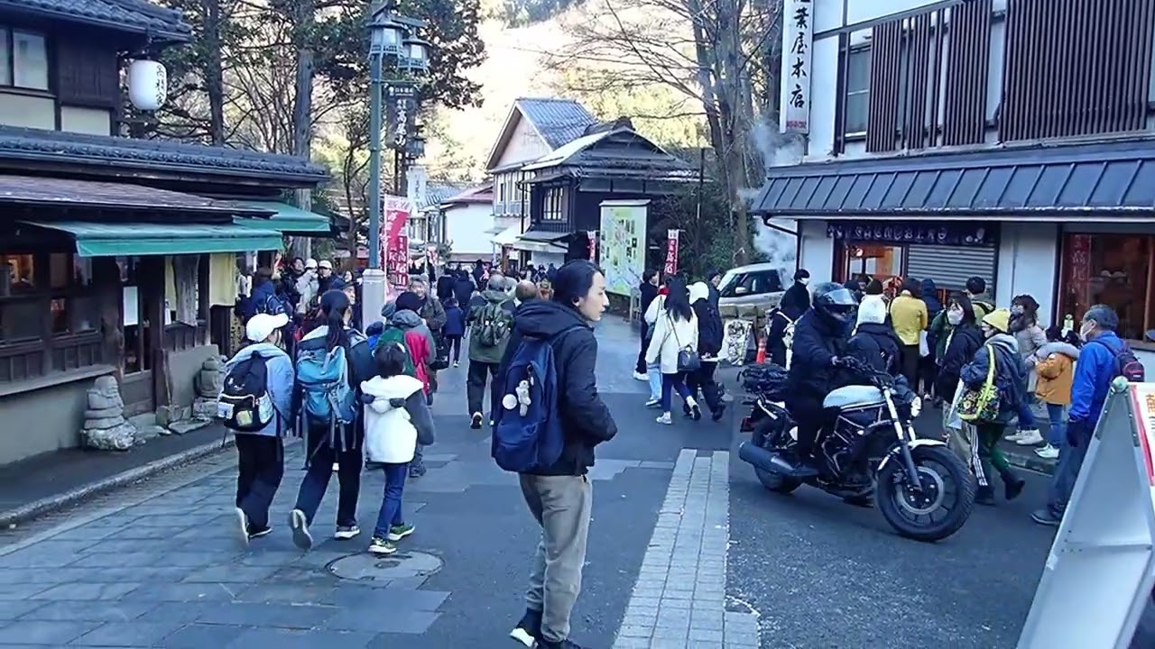 Mt.Takao's entrance and Ryonan Park on January 3, 2025.