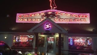 Cakes n Cream 50s Diner and Desserts Restaurant Branson Hwy 76
