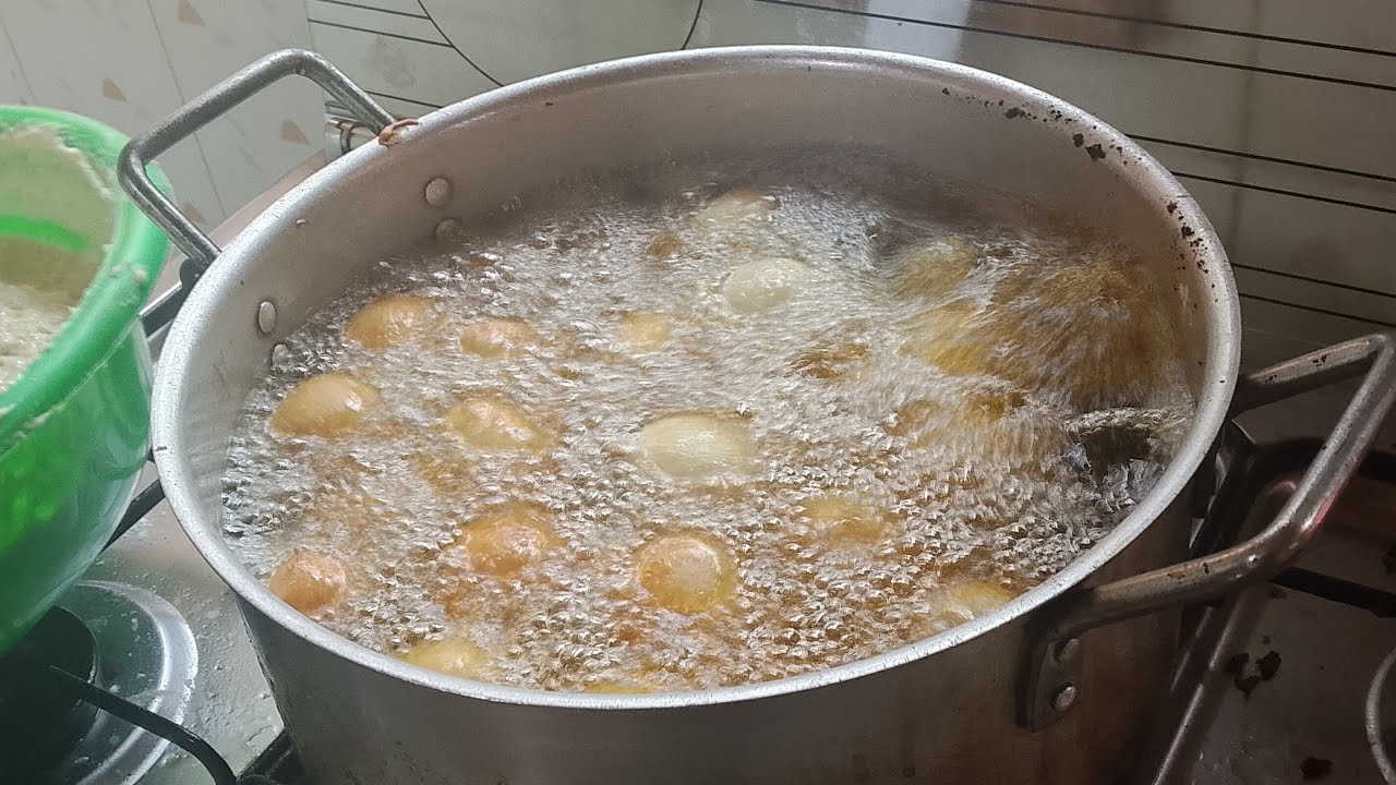 Three ingredient only  🙆Trying this Eazy Homade Snacks donuts