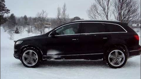 Audi Q7 3.0 TDI Start up