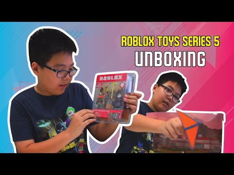 Unboxing Roblox Toys Series 5 The Legendary Gatekeeper S Attack The Pirate Showdown The Jailbreak Great Escape - unboxing roblox toys