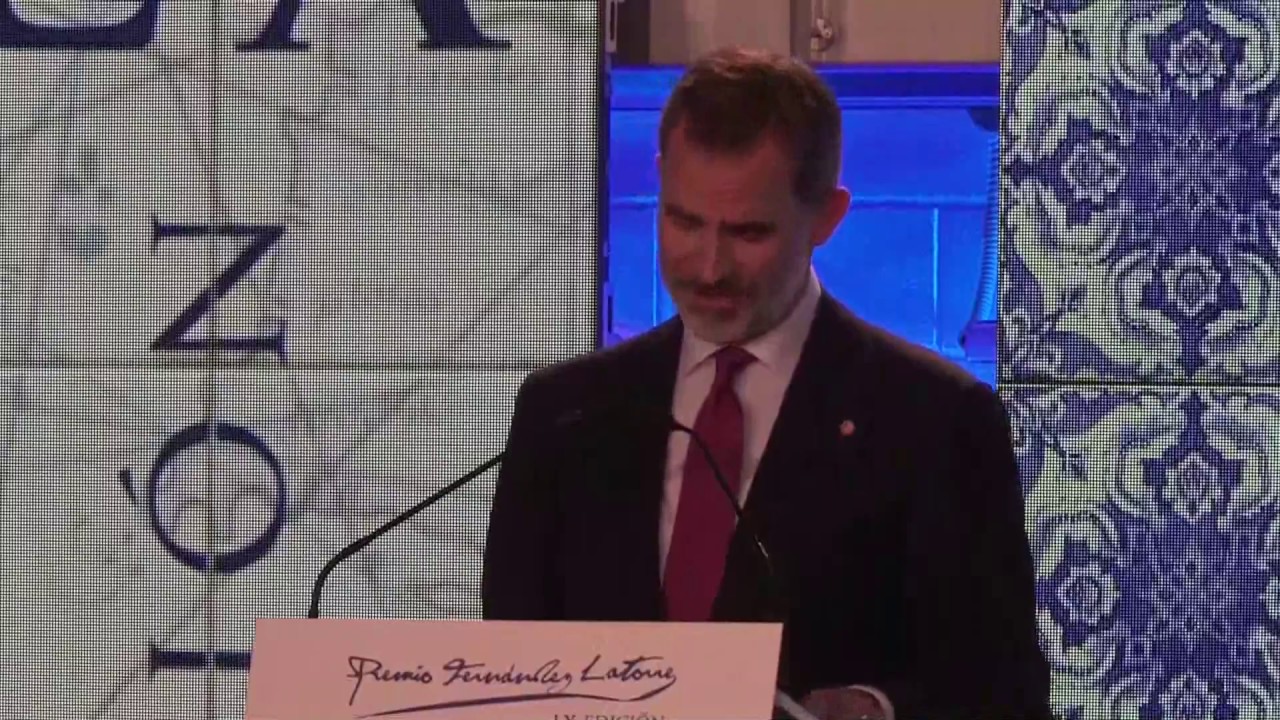 S.M. el Rey entrega a Marcelo Rebelo de Sousa el Premio Fernández Latorre