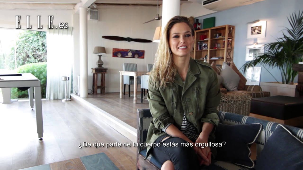 Cuatro minutos con Bar Refaeli | Elle España