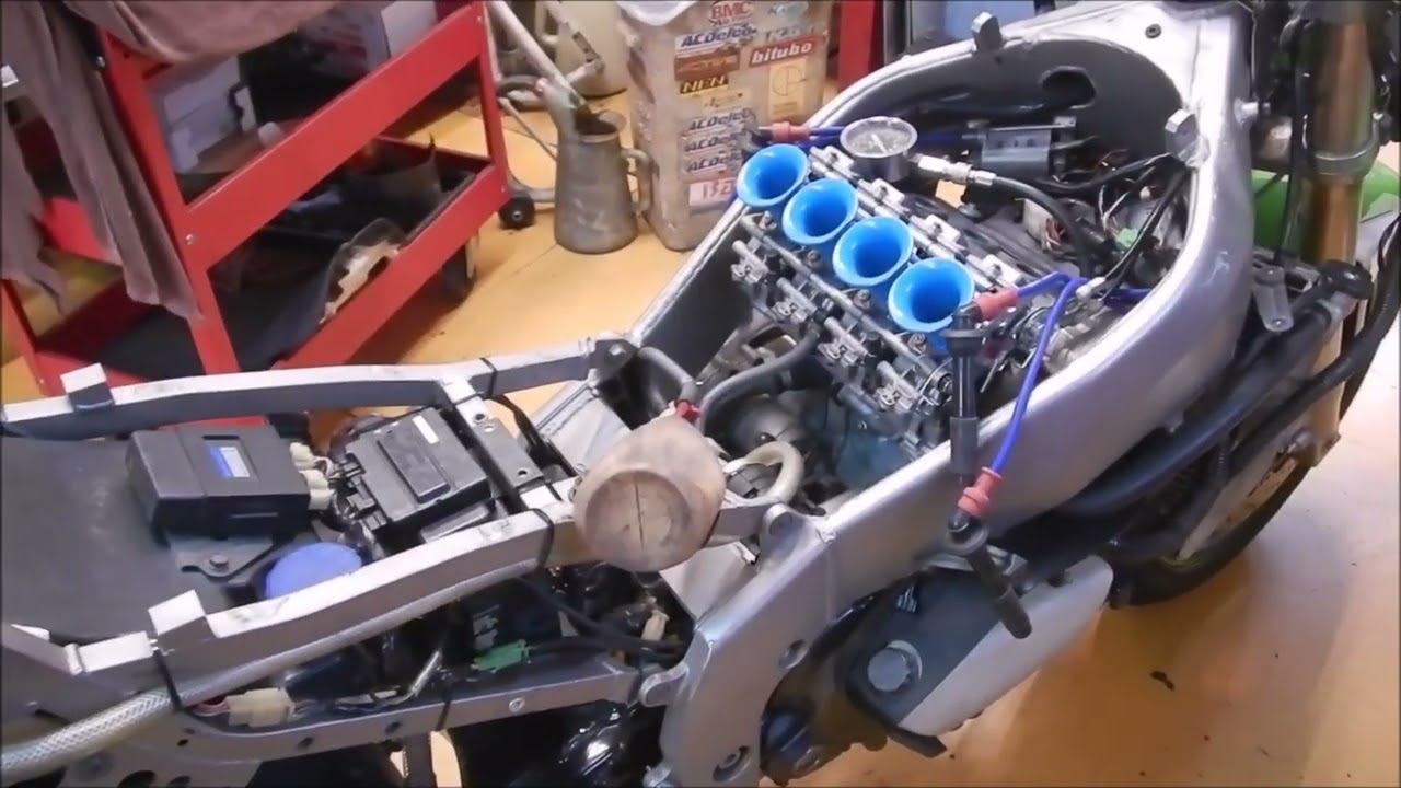 SUZUKI エンジン 125cc車種不明 ZXR400 】原因不明不調 原因とは？ - YouTube