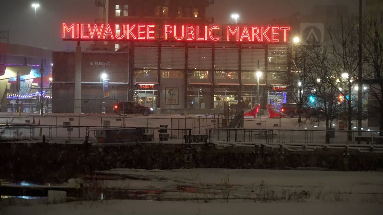 Winter Storm Hits Milwaukee, WI - 2/16/2023