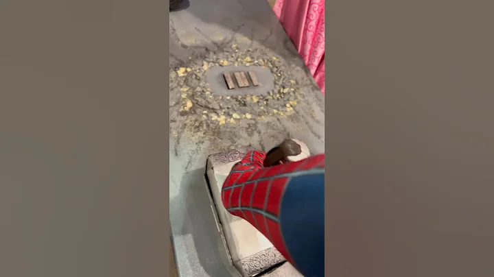 Spider-Man tries to pick up Thor’s hammer