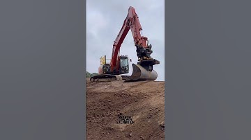 Mash up #engcon #hitachi #bearded_excavation_uk #diggers #excavator #equiment #machinery #bluecollar
