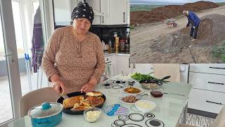Yeni̇ İnşaatimiz Hizla Devam Edi̇yor Ve Öğle Menümüzde Neler Var Hati̇ce Neler Hazirlamiş