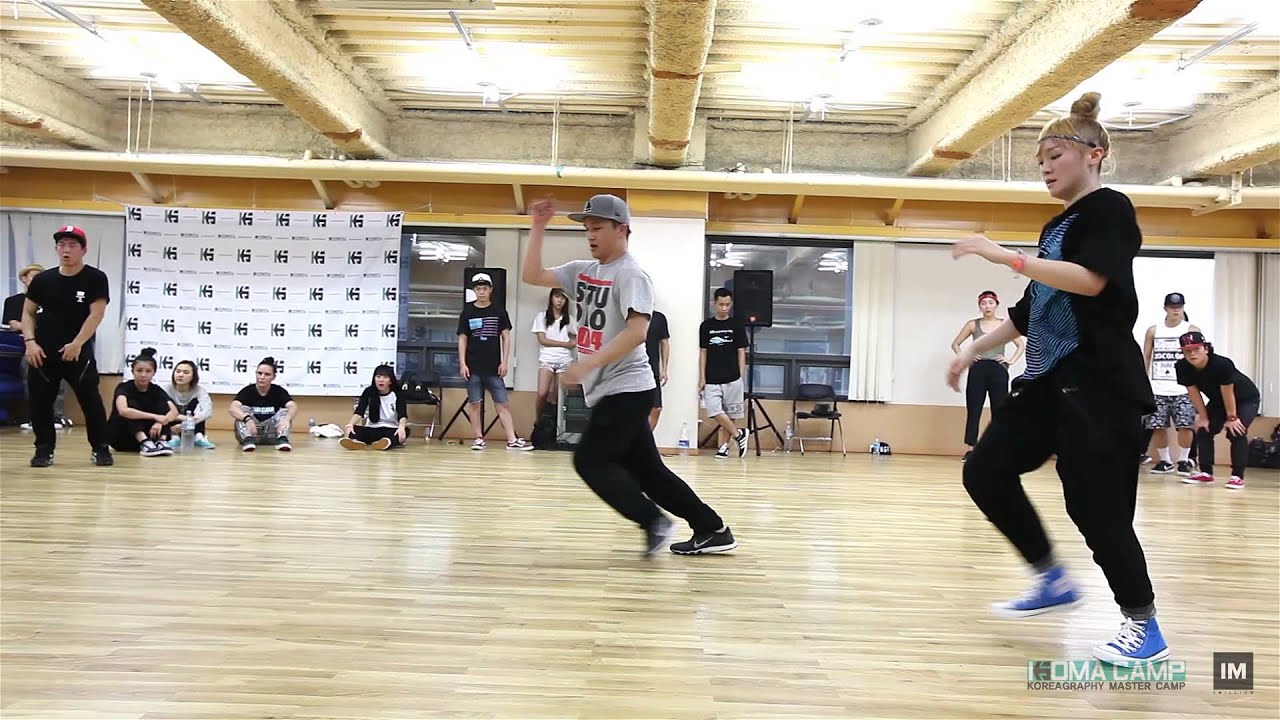 KOMACAMP | ANDREW BATERINA "Spaceship couple"