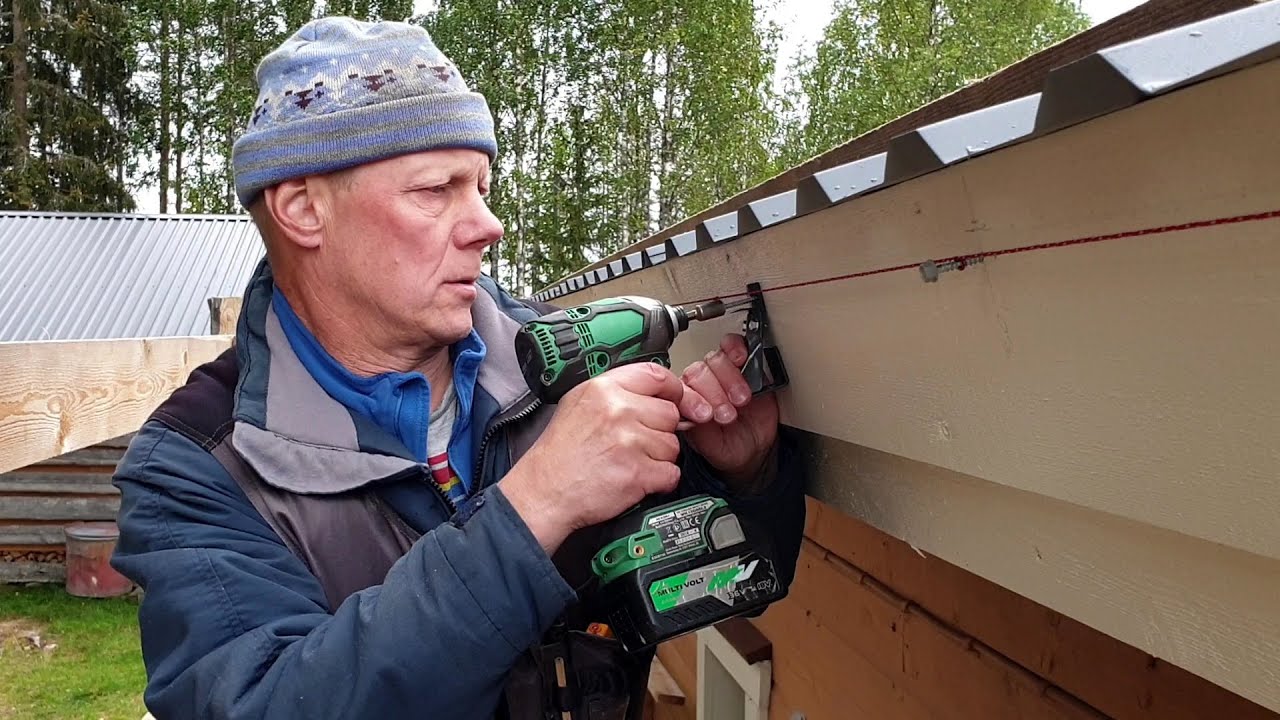 Räystäs kulmat kuntoon ja kourut kohilleen