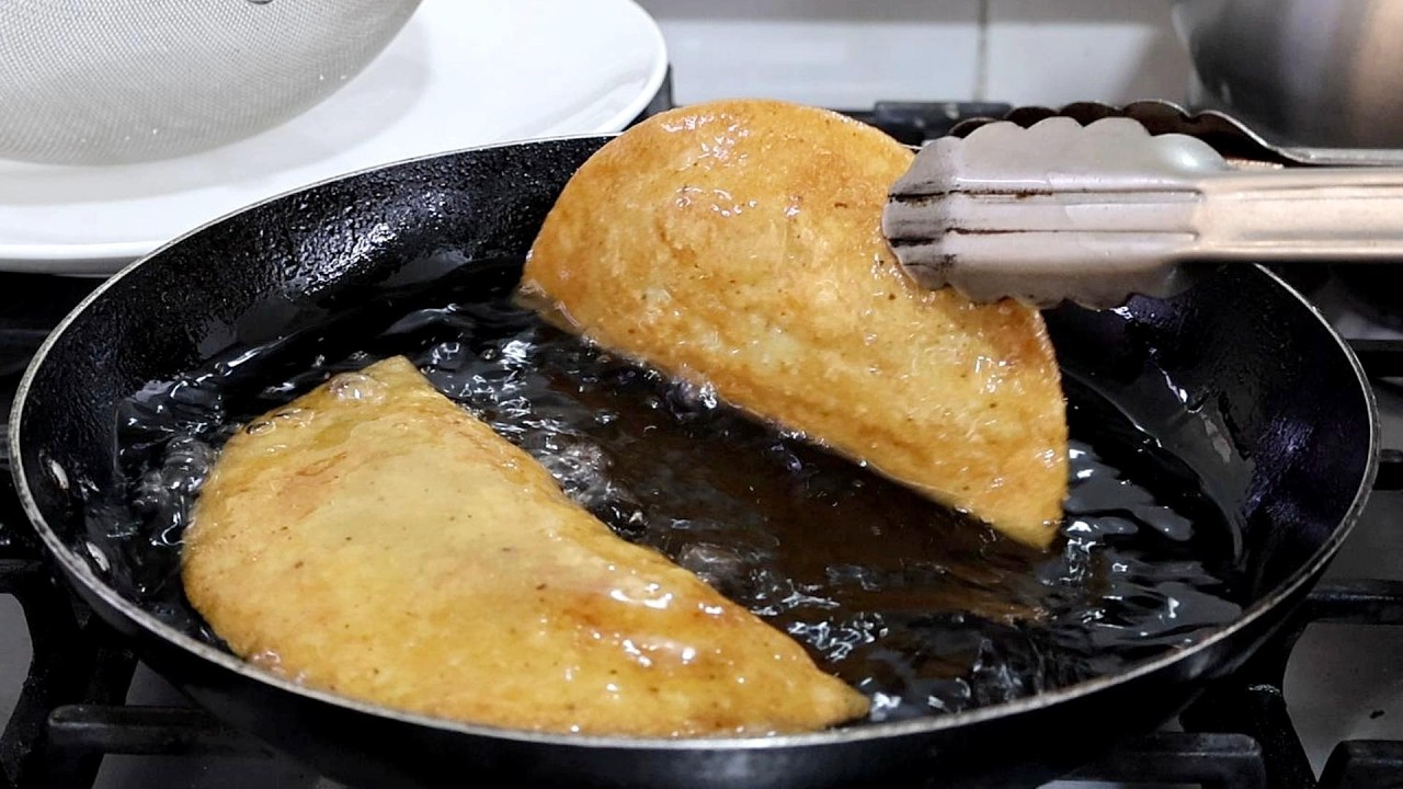 Empanadas de chicharron ¡CRUJIENTES por dentro y por fuera!