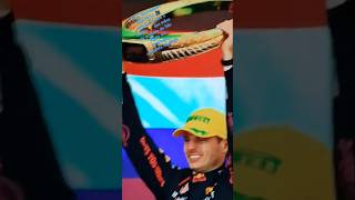 Max Verstappen Red Bull Vence Em Interlagos E Recebe O Troféu Das Mãos Do Prefeito