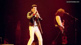 Queen Rock Montreal - Let Me Entertain You