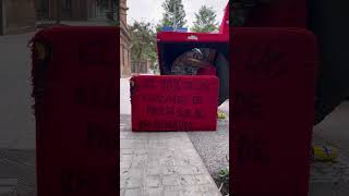 Relaciones de pareja – street art video Barcelona, arte urbano Barcelone, streetart video – street art video Barcelona