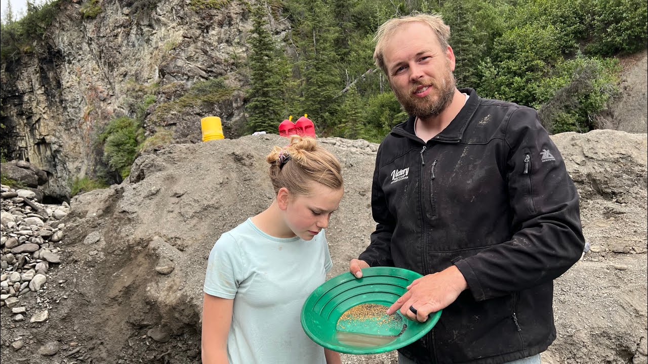 Gold Mining In Alaska, Hoping for 2 Ounces 🔴LIVE