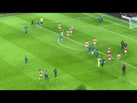 ARSENAL PLAYERS CELEBRATE WIN AGAINST SPURS 