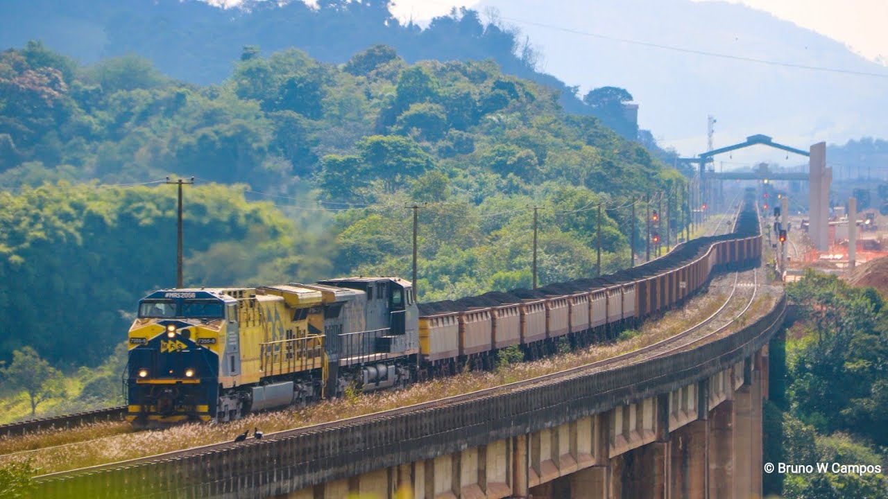Trens partindo do Complexo Ferroviário do P1-7 o pátio mais importante da Ferrovia do Aço parte 2