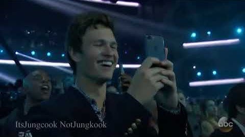 BTS - DNA @ 2017 AMAs (with Fanchant)