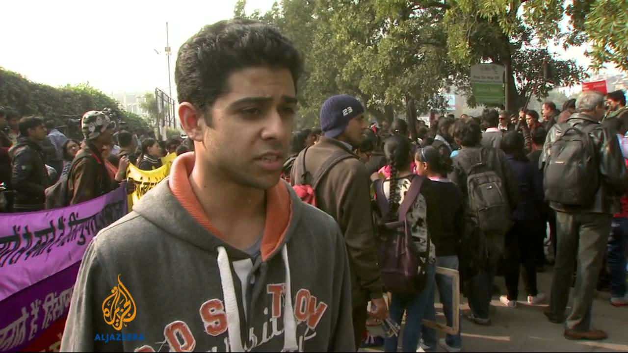 الهند تقيم وقفة حداد على ضحية الاغتصاب الجماعي