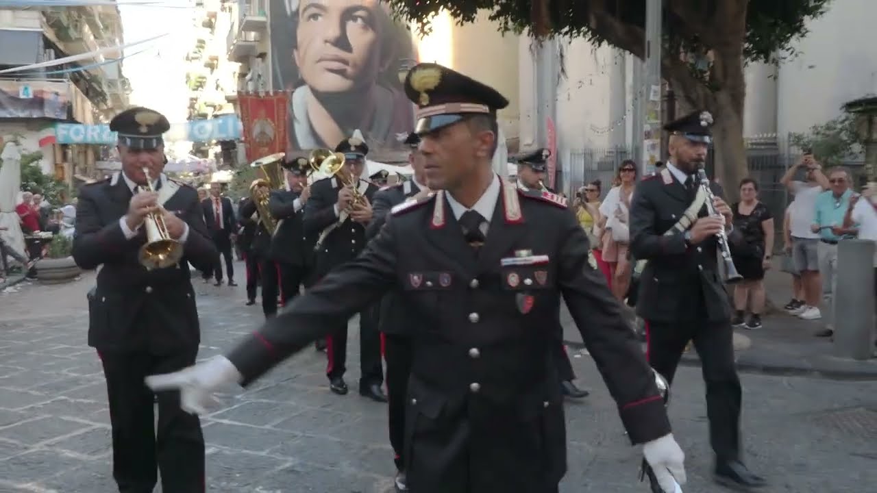 Fanfara dei Carabinieri a Napoli: processione per Primi Vespri della Solennità di San Gennaro 2025