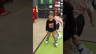 Mencoba Sepatu Roda #decathlon #sepaturoda #rollerskate