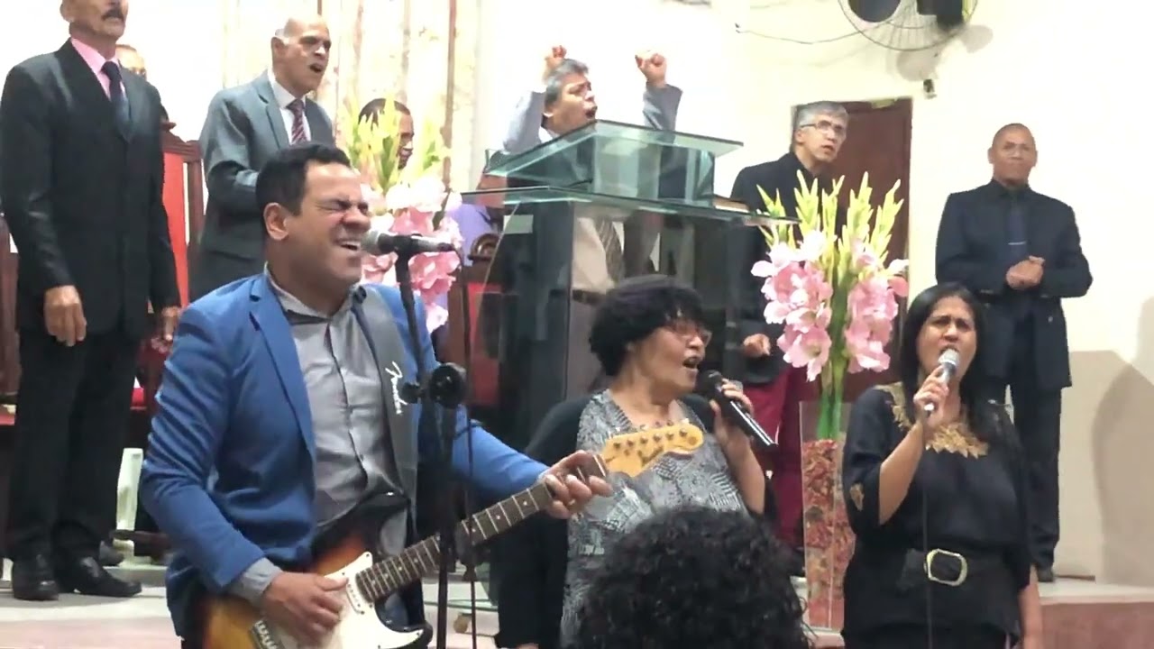 Marcelo Nascimento, Noemia Nascimento e Rute Nadcimento - 2022. “Vai e mostra a tua força”