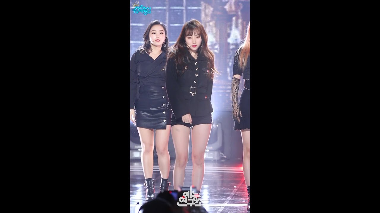 예능연구소 직캠] 드림캐쳐 What 수아 Focused @쇼!음악중심_20181020 