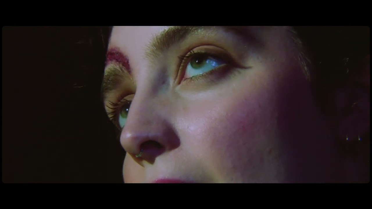 Gia Ford - Murder In The Dark (Official Music Video) video thumbnail